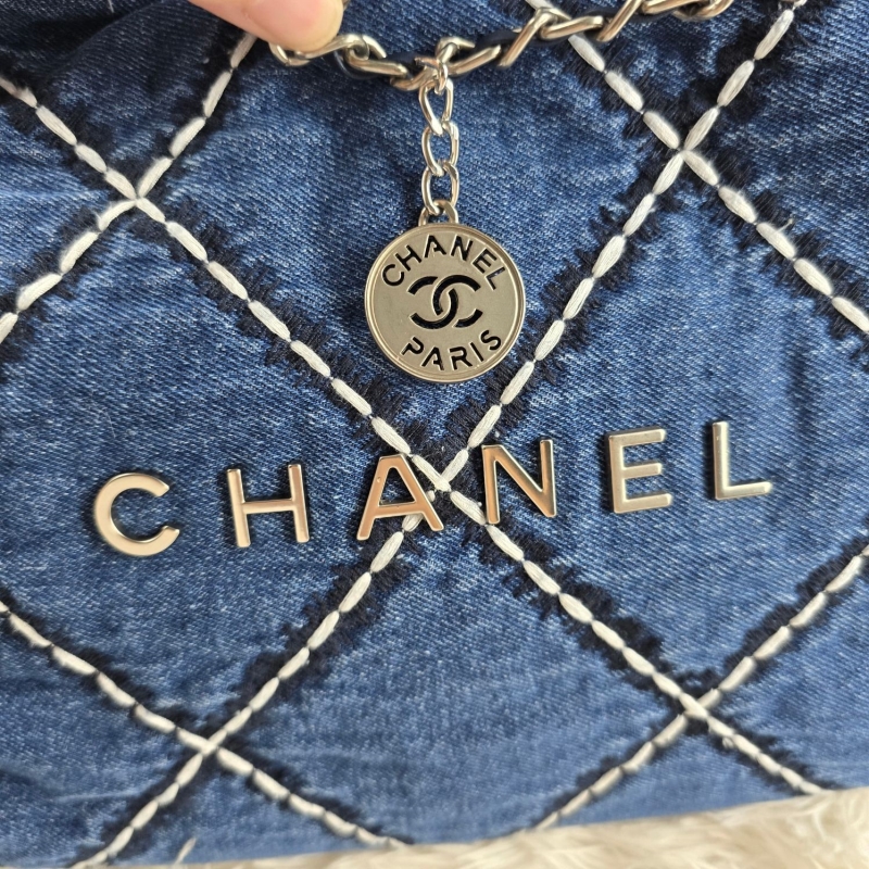 Ch**el hobo 22 bags